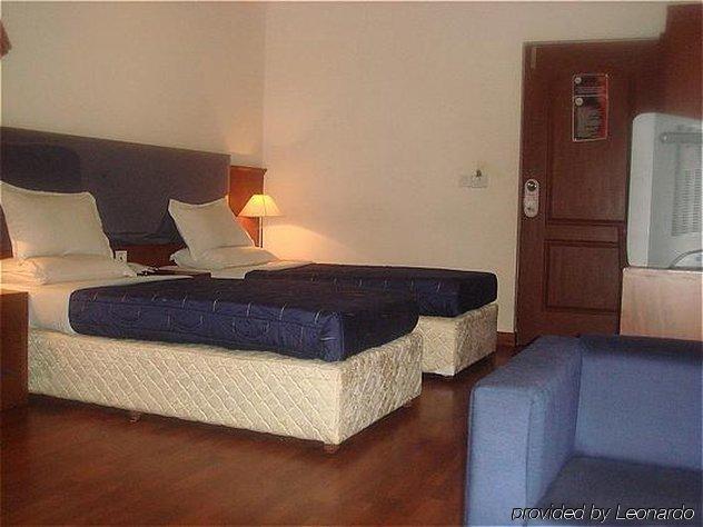 Hotel Noor Empire International Kormangala Bengaluru Pokój zdjęcie